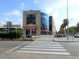 Lloguer Oficina en Passeig ferrocarrils catalans, 123. En la mejor zona de almeda Lloguer Oficina en Passeig ferrocarrils catalans, 123. En la mejor zona de almeda