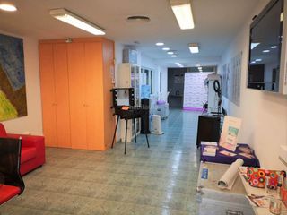 Alquiler Local Comercial en Carrer josep torras i bages, 15. Amplio local comercial reformado Alquiler Local Comercial en Carrer josep torras i bages, 15. Amplio local comercial reformado