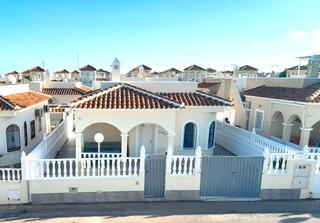 Haus  Calle suecia. Se vende bungalow en lo crispin – algorfa Haus  Calle suecia. Se vende bungalow en lo crispin – algorfa