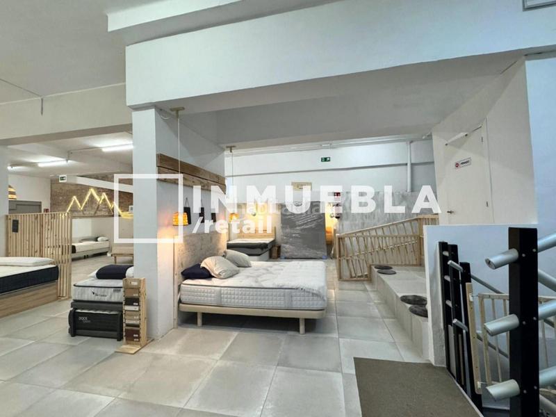 Foto b79c3630-71cc-4b2e-baa0-74cae3fa2369. Alquiler local comercial con gran superfície comercial y mucha visibilidad en Barcelona Foto b79c3630-71cc-4b2e-baa0-74cae3fa2369. Alquiler local comercial con gran superfície comercial y mucha visibilidad en Barcelona