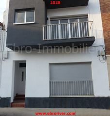 Edificio en Santa Bàrbara. Pisos reformados a estrenar Edificio en Santa Bàrbara. Pisos reformados a estrenar