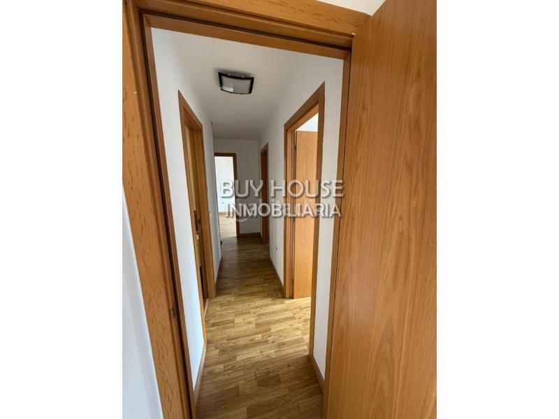 Foto 41aadaa8-a1e1-444c-bee2-267ffccfb1b6. Pis amb aparcament a El Nido-Fuentes Parla Foto 41aadaa8-a1e1-444c-bee2-267ffccfb1b6. Pis amb aparcament a El Nido-Fuentes Parla