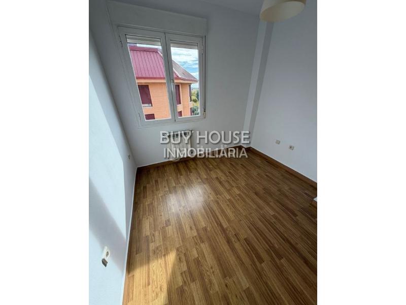 Foto 53e70176-4712-4271-9785-3b7d10dd7fff. Pis amb aparcament a El Nido-Fuentes Parla Foto 53e70176-4712-4271-9785-3b7d10dd7fff. Pis amb aparcament a El Nido-Fuentes Parla