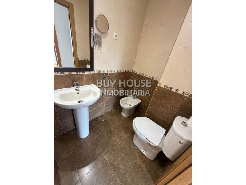 Foto 8d8813eb-2e92-4b09-a42a-f3a34c8ce6e2. Pis amb aparcament a El Nido-Fuentes Parla Foto 8d8813eb-2e92-4b09-a42a-f3a34c8ce6e2. Pis amb aparcament a El Nido-Fuentes Parla