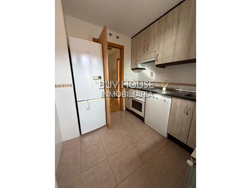 Foto 9da8cd65-28c1-43c0-a666-1ed5b2d6b6dc. Pis amb aparcament a El Nido-Fuentes Parla Foto 9da8cd65-28c1-43c0-a666-1ed5b2d6b6dc. Pis amb aparcament a El Nido-Fuentes Parla