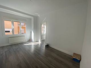 Alquiler Apartamento Carrer sant hermenegild. Reformado Alquiler Apartamento Carrer sant hermenegild. Reformado