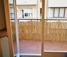 Alquiler Piso Carrer saragossa. Balcón-3hab-baño -aseo-amueblado Alquiler Piso Carrer saragossa. Balcón-3hab-baño -aseo-amueblado
