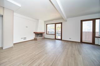 Dúplex en La Massana. Duplex con altillo recién reformado para comprar en el centro de Dúplex en La Massana. Duplex con altillo recién reformado para comprar en el centro de