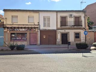 Haus in Torrijos. Casa en venta con local, almacen y apartamentos Haus in Torrijos. Casa en venta con local, almacen y apartamentos