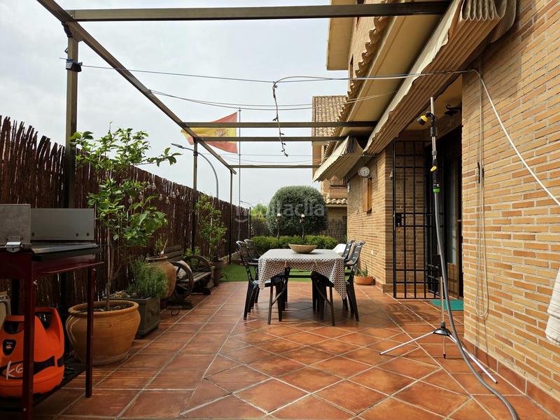 Foto 4b17c6fe-fef1-434b-ba75-b1c2386a9a82. Casa pareada chalet en urbanización itálica en Olías del Rey Foto 4b17c6fe-fef1-434b-ba75-b1c2386a9a82. Casa pareada chalet en urbanización itálica en Olías del Rey