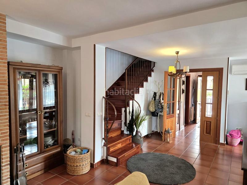 Foto 8d6c7034-88c5-47f5-be97-e9d00e549cb6. Casa pareada chalet en urbanización itálica en Olías del Rey Foto 8d6c7034-88c5-47f5-be97-e9d00e549cb6. Casa pareada chalet en urbanización itálica en Olías del Rey