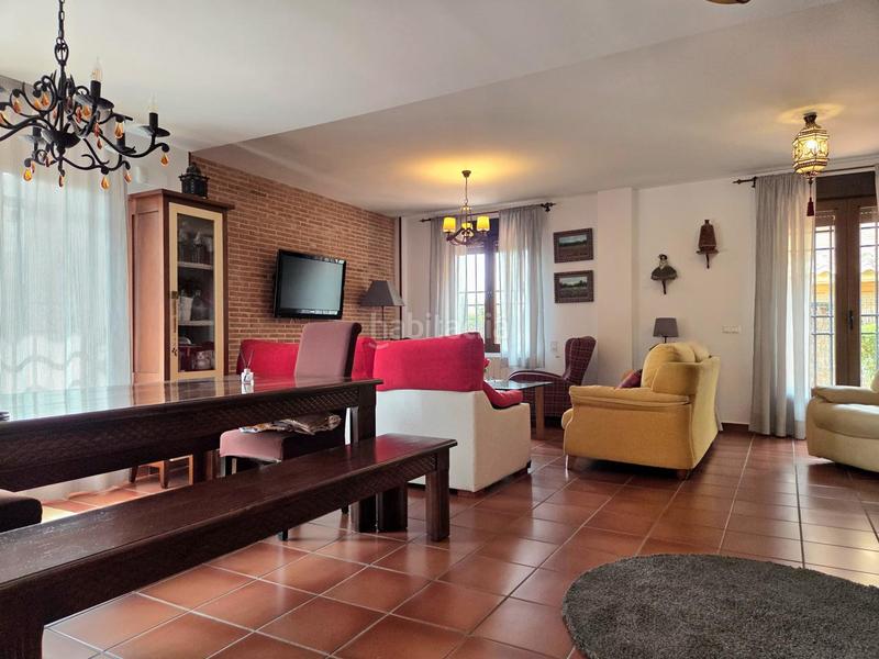 Foto 92afadf6-e5ed-4191-b18d-1780e383db37. Casa pareada chalet en urbanización itálica en Olías del Rey Foto 92afadf6-e5ed-4191-b18d-1780e383db37. Casa pareada chalet en urbanización itálica en Olías del Rey