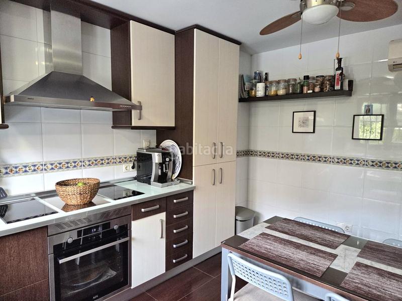 Foto 961b6812-9595-4bbb-b072-c6844faf73d5. Casa pareada chalet en urbanización itálica en Olías del Rey Foto 961b6812-9595-4bbb-b072-c6844faf73d5. Casa pareada chalet en urbanización itálica en Olías del Rey