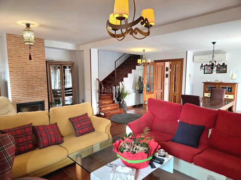 Foto a7652173-9ad7-454b-ab4e-a2e8157738d5. Casa pareada chalet en urbanización itálica en Olías del Rey Foto a7652173-9ad7-454b-ab4e-a2e8157738d5. Casa pareada chalet en urbanización itálica en Olías del Rey