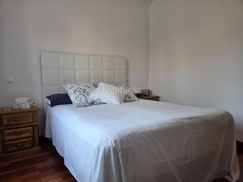 Foto b036843b-fd73-443b-bdd1-725baae427fb. Casa pareada chalet en urbanización itálica en Olías del Rey Foto b036843b-fd73-443b-bdd1-725baae427fb. Casa pareada chalet en urbanización itálica en Olías del Rey