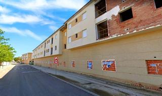 Edifici  De las delicias. Edifico de 81 viviendas y 5 locales comerciales en mora Edifici  De las delicias. Edifico de 81 viviendas y 5 locales comerciales en mora