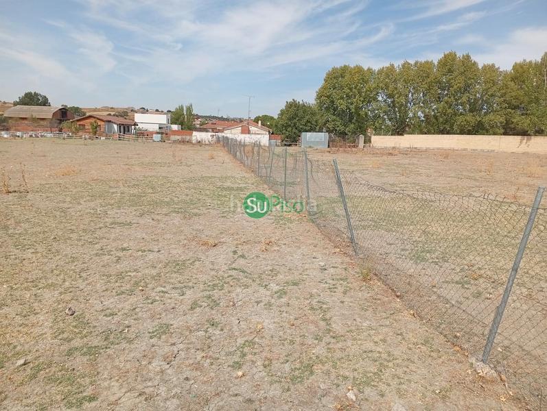 Foto 1f82e42c-7ba5-41a4-bc06-2ee1a9d3d2d5. Terreno residencial en avenida del ferrocarril 19 en Yeles Foto 1f82e42c-7ba5-41a4-bc06-2ee1a9d3d2d5. Terreno residencial en avenida del ferrocarril 19 en Yeles
