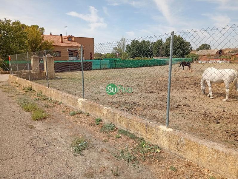 Foto c9487b09-9629-4d94-95c6-f5d42c379e65. Terreno residencial en avenida del ferrocarril 19 en Yeles Foto c9487b09-9629-4d94-95c6-f5d42c379e65. Terreno residencial en avenida del ferrocarril 19 en Yeles