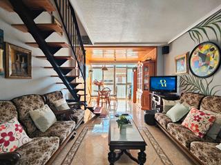 Zweistöckige Wohnung  N/a Zweistöckige Wohnung  N/a