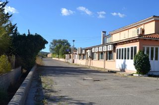 Local Comercial en Algaida a manacor, km 19200 19. Local comercial con calefacción y aire acondicionado Local Comercial en Algaida a manacor, km 19200 19. Local comercial con calefacción y aire acondicionado