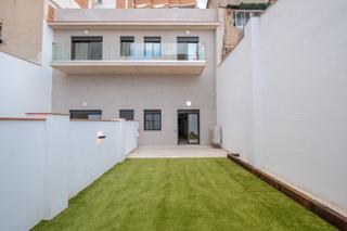 Pis  Carrer de fontova. Vivienda en obra nueva de 2 habitaciones c/gran terraza- patio e Pis  Carrer de fontova. Vivienda en obra nueva de 2 habitaciones c/gran terraza- patio e