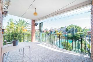 Chalet à Calypo Fado. Estupendo chalet de 2 plantas en calypo-fado Chalet à Calypo Fado. Estupendo chalet de 2 plantas en calypo-fado