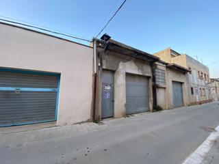 Local Comercial a Centre. Almacén con posibilidad de hacer cambio de uso para vivienda! Local Comercial a Centre. Almacén con posibilidad de hacer cambio de uso para vivienda!