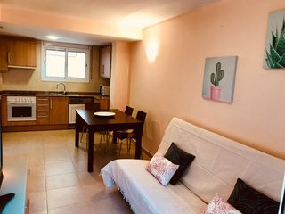 Alquiler de Temporada Apartamento en Carrer ramon i cajal, 14. Apart. con aire/ acon y wifi Alquiler de Temporada Apartamento en Carrer ramon i cajal, 14. Apart. con aire/ acon y wifi