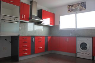 Rent Chalet in Calle fernando el catolico, 18. Alquiler chalet en balcon de mon Rent Chalet in Calle fernando el catolico, 18. Alquiler chalet en balcon de mon