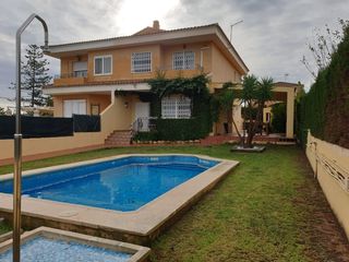 Maison jumelée Barrio sant ramon les oliveres. Para entrar a vivir Maison jumelée Barrio sant ramon les oliveres. Para entrar a vivir