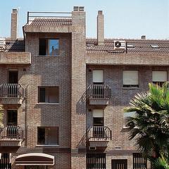 Lloguer Aparcament cotxe a Calle de lérida 8. Alquiler de plazas de parking amplias y de fácil acceso situadas Lloguer Aparcament cotxe a Calle de lérida 8. Alquiler de plazas de parking amplias y de fácil acceso situadas