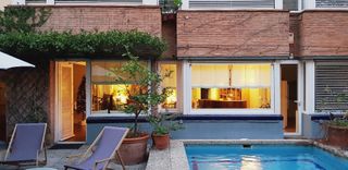 Planta baja Carrer tres torres. Con jardín y piscina privada Planta baja Carrer tres torres. Con jardín y piscina privada
