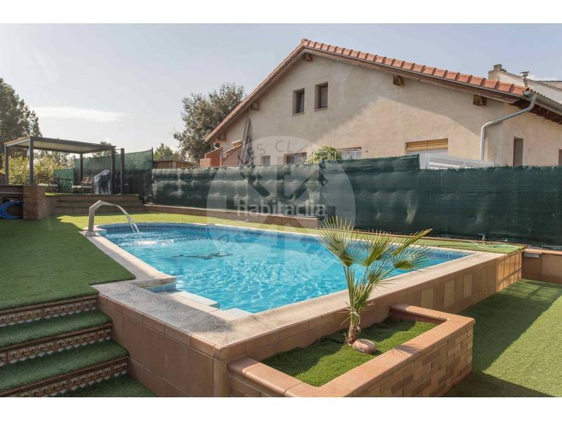 Foto 507b88a1-fbe9-4b33-8dd0-83e386d0ee9a. Casa amb calefacció aparcament piscina a Castellgalí Foto 507b88a1-fbe9-4b33-8dd0-83e386d0ee9a. Casa amb calefacció aparcament piscina a Castellgalí