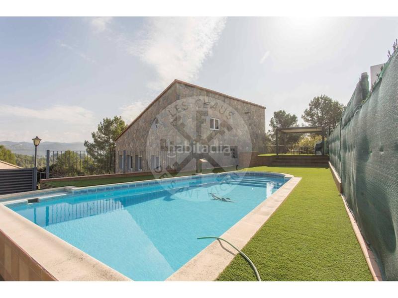 Foto 8b552a54-7e57-4525-9809-fdaaaf7e3bfb. Casa amb calefacció aparcament piscina a Castellgalí Foto 8b552a54-7e57-4525-9809-fdaaaf7e3bfb. Casa amb calefacció aparcament piscina a Castellgalí
