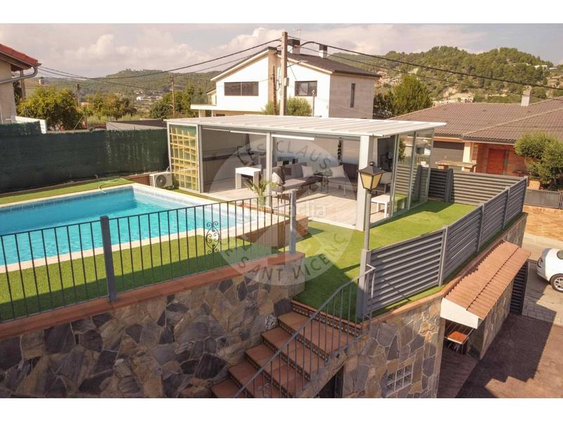 Foto 8fee8288-295e-4863-bcfe-6aaa9b972107. Casa amb calefacció aparcament piscina a Castellgalí Foto 8fee8288-295e-4863-bcfe-6aaa9b972107. Casa amb calefacció aparcament piscina a Castellgalí
