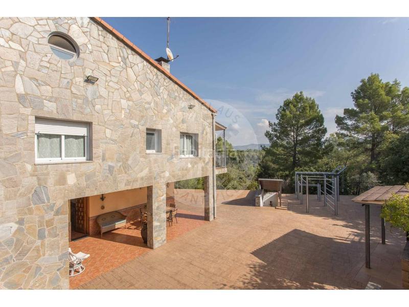 Foto 9d9986bc-96aa-43fb-92da-d9d390f5750d. Casa amb calefacció aparcament piscina a Castellgalí Foto 9d9986bc-96aa-43fb-92da-d9d390f5750d. Casa amb calefacció aparcament piscina a Castellgalí