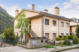 Àtic Calle residencial st miquel. Ático con altillo y garaje privado en la exclusiva urbanització Àtic Calle residencial st miquel. Ático con altillo y garaje privado en la exclusiva urbanització
