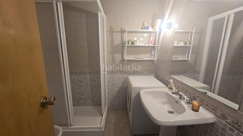 Foto cc716b4d-c55e-4652-8450-f63d0a345672. Dúplex se vende dúplex en primera línea Playa Levante en Benidorm Foto cc716b4d-c55e-4652-8450-f63d0a345672. Dúplex se vende dúplex en primera línea Playa Levante en Benidorm