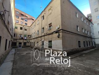 Édifice à Calle doña maría de portugal 2. Inmobiliaria plaza del reloj - vende edificio con 7 portales con Édifice à Calle doña maría de portugal 2. Inmobiliaria plaza del reloj - vende edificio con 7 portales con