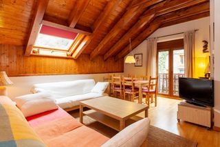 Apartment Carrer del baciver. Acogedor apartamento en isavarre Apartment Carrer del baciver. Acogedor apartamento en isavarre
