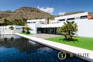 Chalet in Calle viena, 52. Excepcional villa Chalet in Calle viena, 52. Excepcional villa