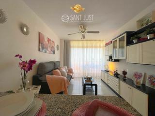 Apartament a Carrer d'amadeu vives 67. Apartamento con vista a la playa Apartament a Carrer d'amadeu vives 67. Apartamento con vista a la playa