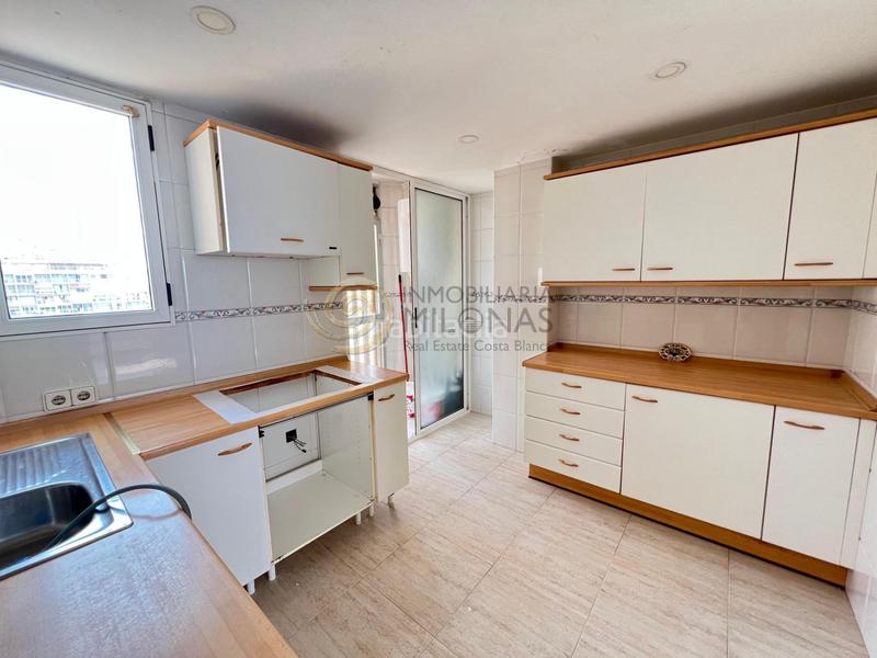 Foto 902d1e73-171b-4883-b77e-5b17d533846a. Appartamento con parcheggio piscina in Playa Levante Benidorm Foto 902d1e73-171b-4883-b77e-5b17d533846a. Appartamento con parcheggio piscina in Playa Levante Benidorm