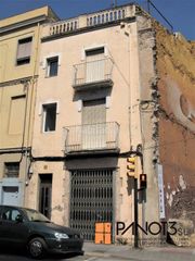 Maison jumelée à Eixample-Horta Capallera. Edificio - casa para rehabilitar en el centro de figueres Maison jumelée à Eixample-Horta Capallera. Edificio - casa para rehabilitar en el centro de figueres