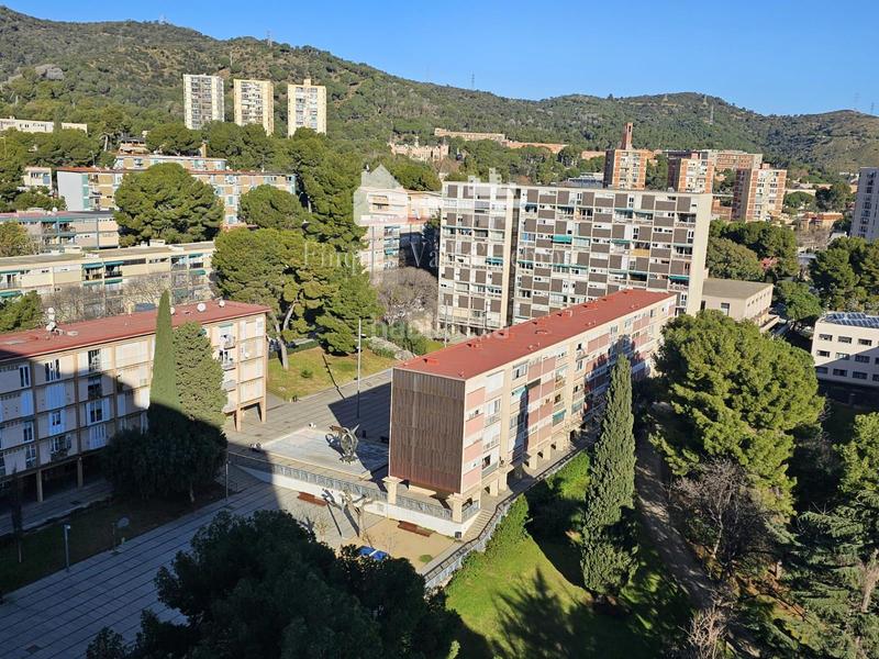 Foto adb41373-3c72-4f7c-a7aa-fcdef3f464a2. Dúplex a Montbau Barcelona Foto adb41373-3c72-4f7c-a7aa-fcdef3f464a2. Dúplex a Montbau Barcelona
