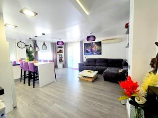 Apartament Carrer de les barraques 14. Apartamento totalmente reformado de diseño 3 habitaciones , baño Apartament Carrer de les barraques 14. Apartamento totalmente reformado de diseño 3 habitaciones , baño