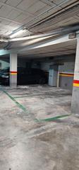 Aparcament cotxe a Carrer de l'estalvi 13. Amplia plaza de parking en calle ahorro Aparcament cotxe a Carrer de l'estalvi 13. Amplia plaza de parking en calle ahorro