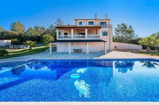 Finca rústica en Llubí. Finca de estilo tradicional con licencia etv a la venta cerca ll Finca rústica en Llubí. Finca de estilo tradicional con licencia etv a la venta cerca ll