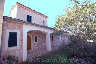 Rural plot S´horta. Casa rústica típica mallorquina en la zona de shorta Rural plot S´horta. Casa rústica típica mallorquina en la zona de shorta
