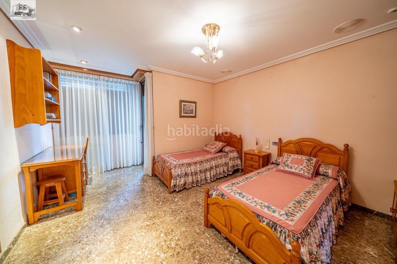 Foto dfca9f6c-0849-4955-9e69-91655e2a639a. Xalet amb calefacció aparcament piscina a Montealegre Eliana (l´) Foto dfca9f6c-0849-4955-9e69-91655e2a639a. Xalet amb calefacció aparcament piscina a Montealegre Eliana (l´)